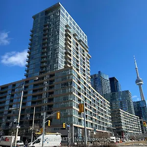 Apartment Downtown With Free Parking, Toronto