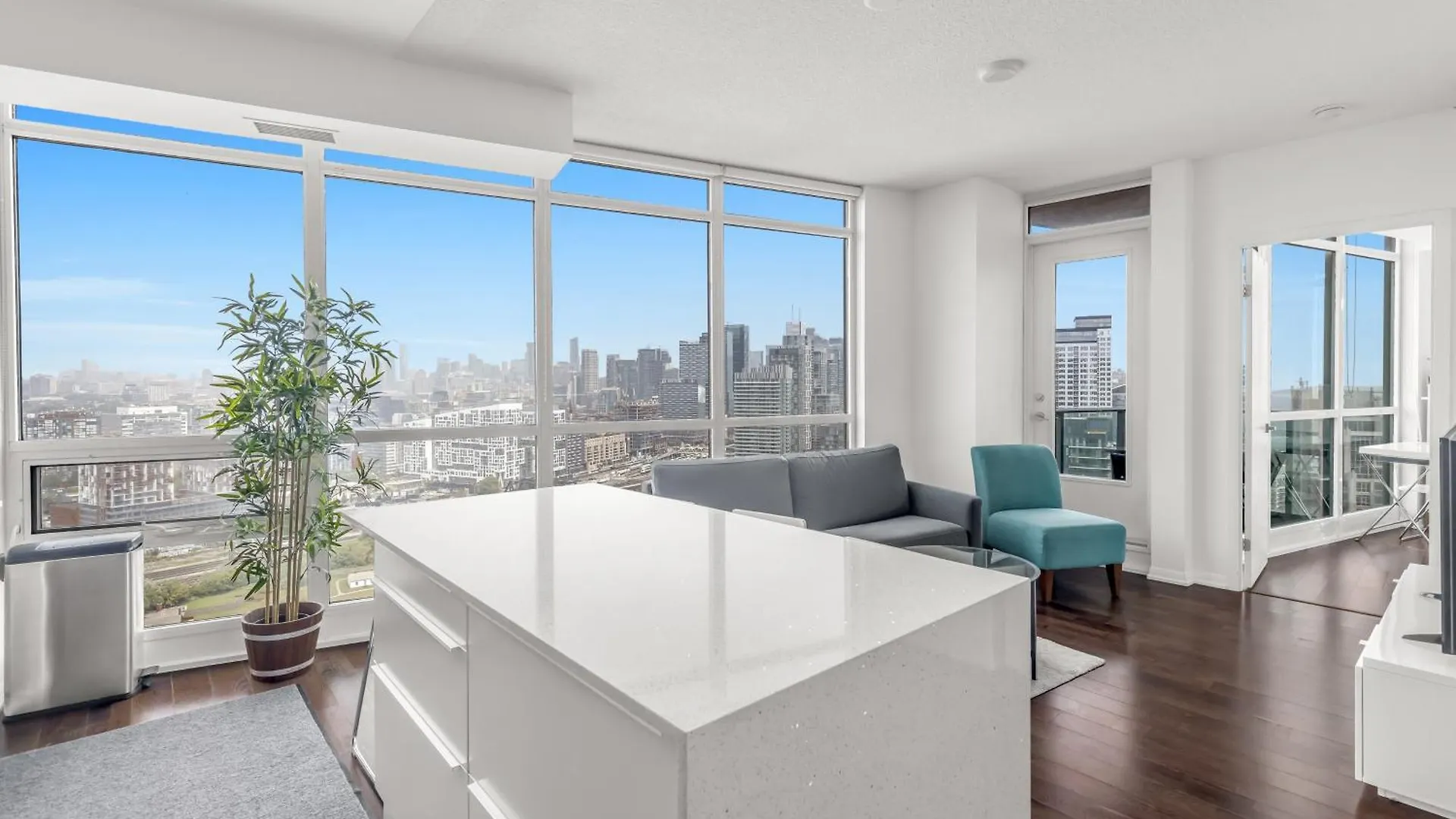 Appartement 2 Bedroom Waterfront Condo Downtown W/ Free Parking Toronto